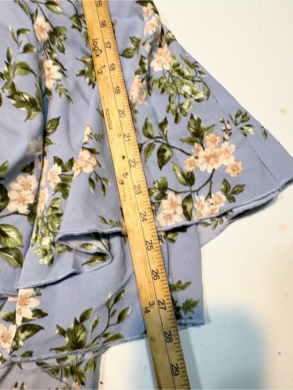 Inspired Hearts floral-print puff-sleeve romper shorts set medium - Picture 7 of 10